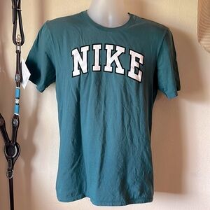 THE NIKE TEE T-Shirt